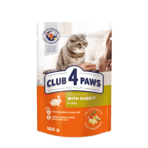 CLUB 4 PAWS Premium visavertis konservuotas maistas suaugusioms katėms su triušiena drebučiuose, 100 g x 24